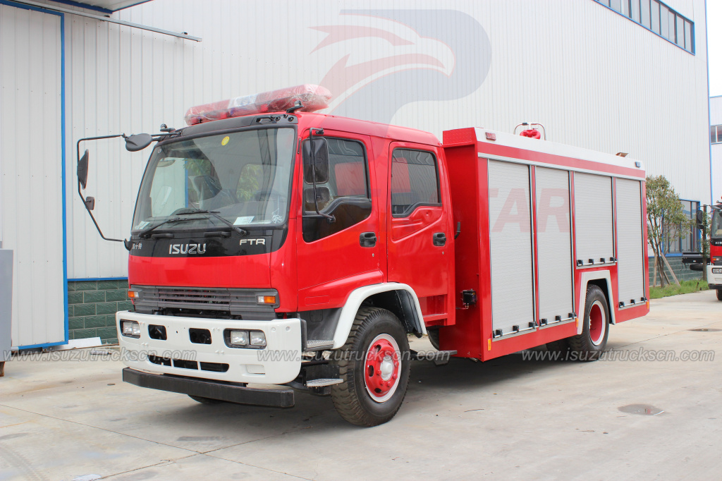 2016 Novo caminhão de bombeiros de espuma FTR ISUZU 190hp para venda