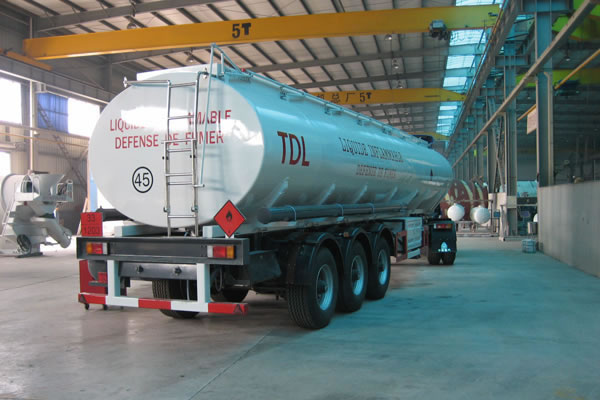 More customer build 50CBM FUEL TANKER TRAILER example: