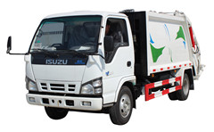 Caminhão compactador de lixo Isuzu