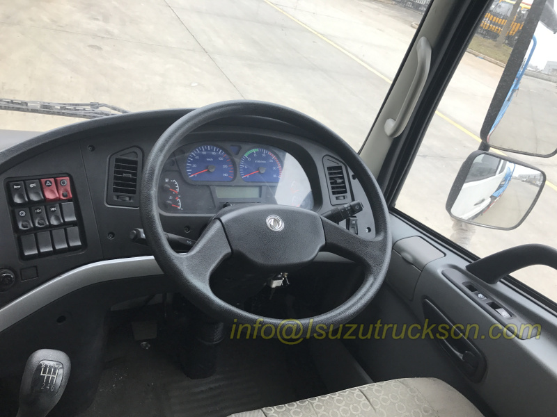 RHD Sewage Vacuum Truck China Dongfeng sewer cleaning trucks