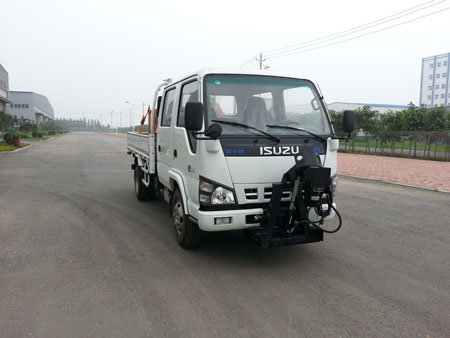 Caminhão varredor de limpeza de estradas caminhão pá de neve Isuzu com função de remoção de neve