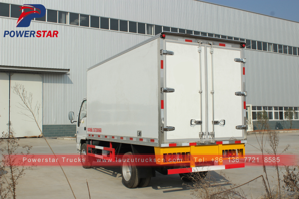 Caminhão de refrigeração ISUZU de 5 toneladas na Polinésia Francesa Japão