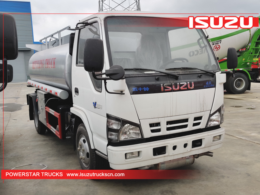 4,000L Isuzu Fuel tank truck for light diesel oil delivery