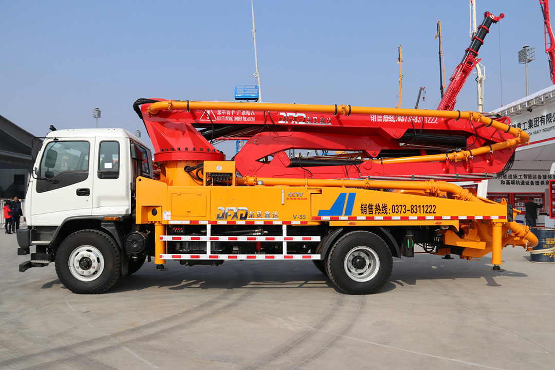 brand new ISUZU FVR 4X2 6X4 Concrete Pump Truck for Construction