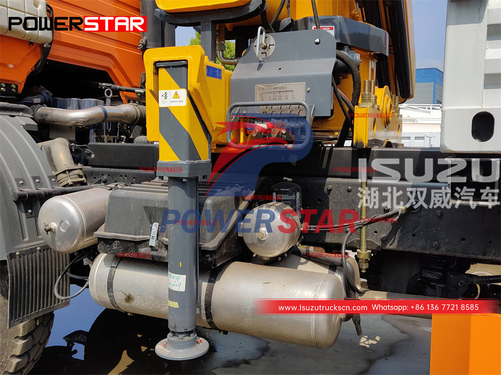 Good price ISUZU FVR 240HP truck mounted crane