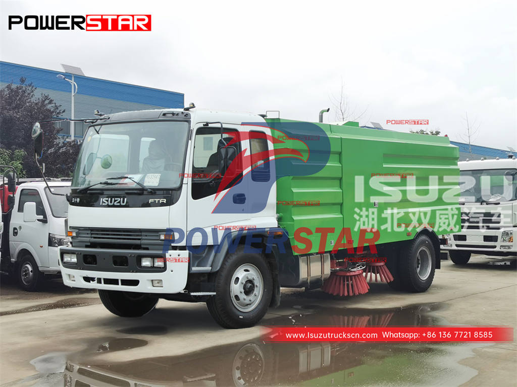 Low price ISUZU FTR 4Ã—2 street cleaner highway sweeper truck for sale