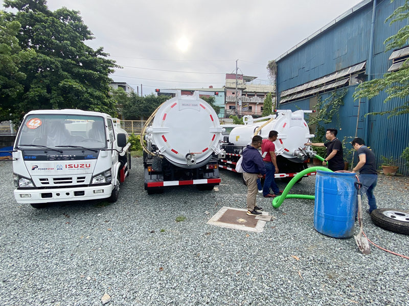 Venda caminhões sugadores de esgoto ISUZU