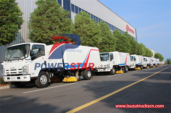 Isuzu road sweeper truck