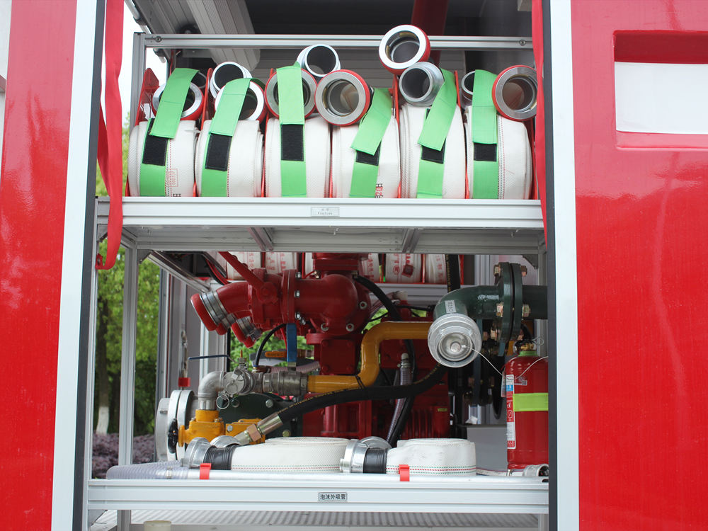 Carro de bombeiros Isuzu