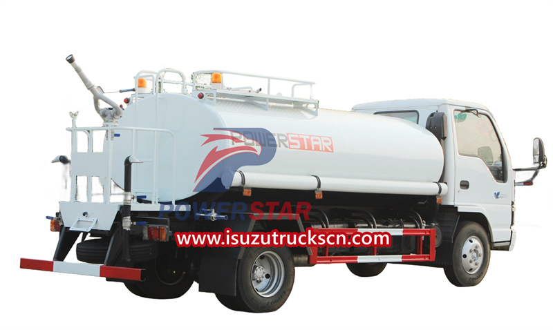 Isuzu potable water bowser