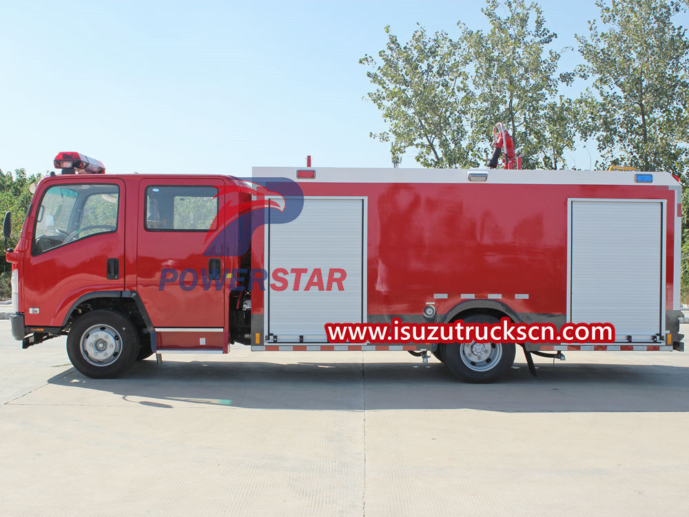 Caminhão de bombeiros Isuzu