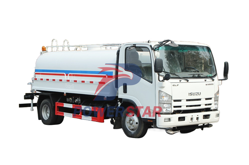 Isuzu portable water tank lorry