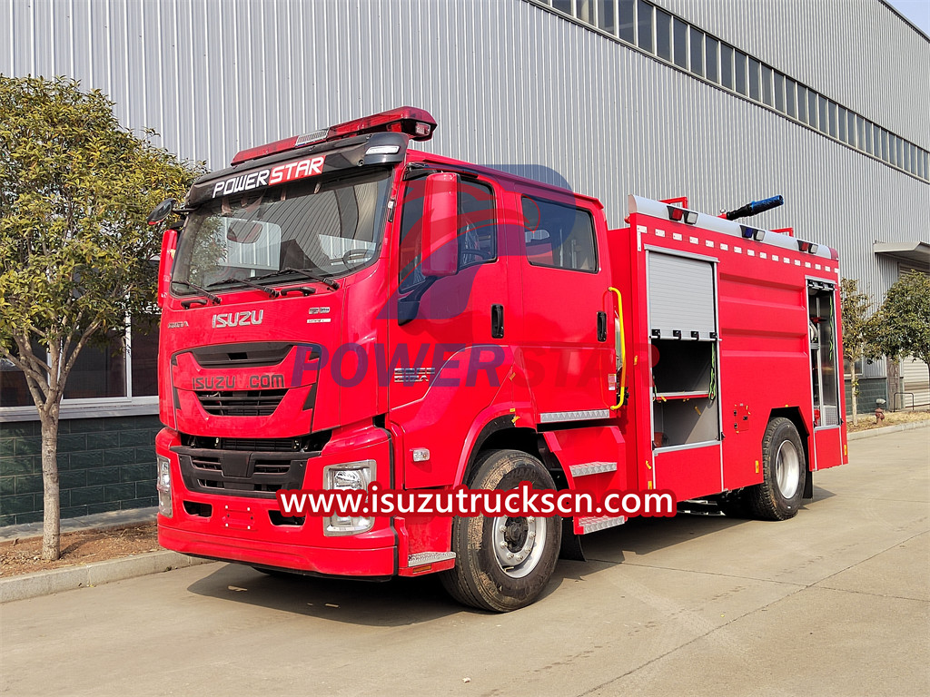 Caminhão de bombeiros Isuzu