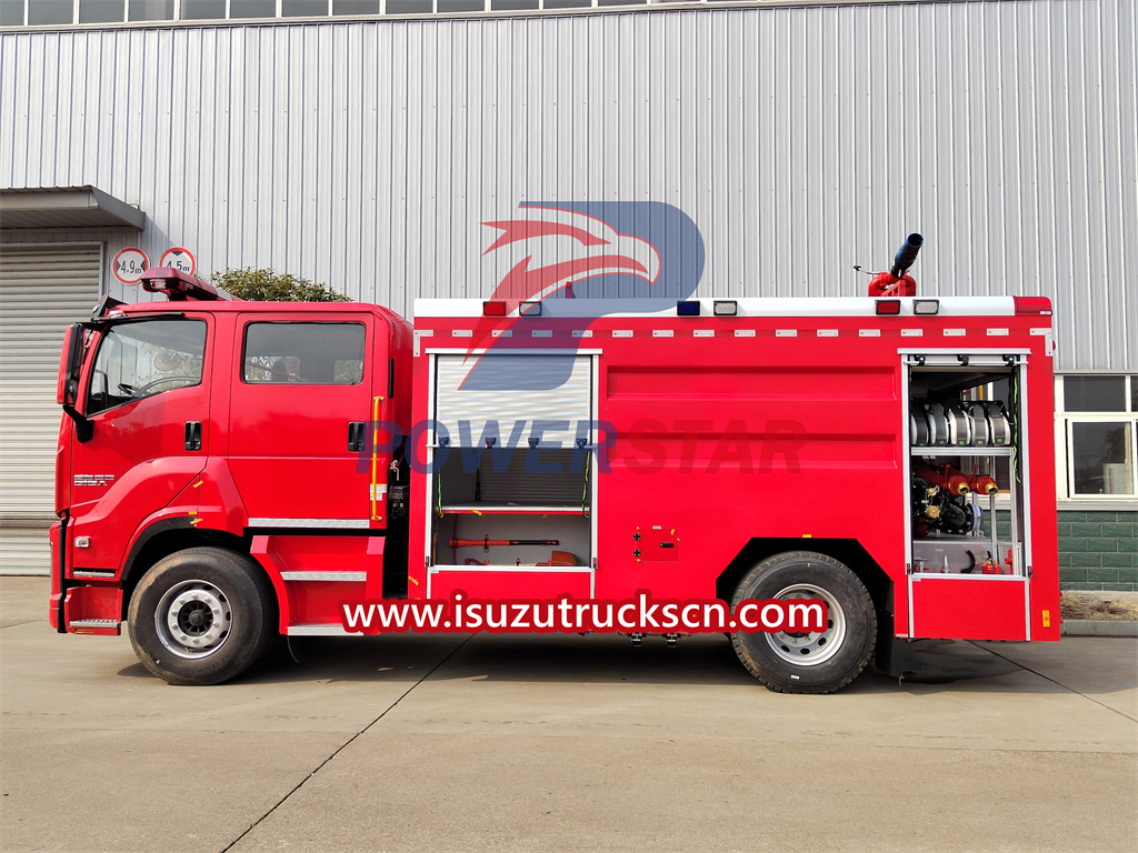 Caminhão de bombeiros Isuzu