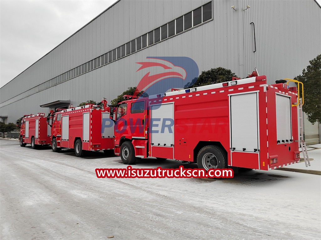 Caminhão de bombeiros Isuzu