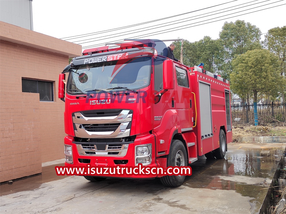 caminhão de bombeiros isuzu