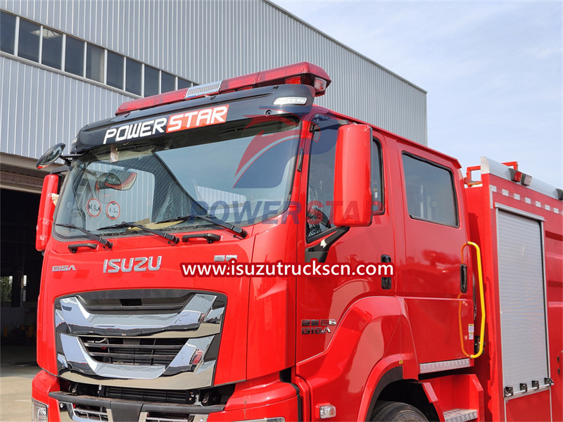 Caminhão de bombeiros Isuzu giga