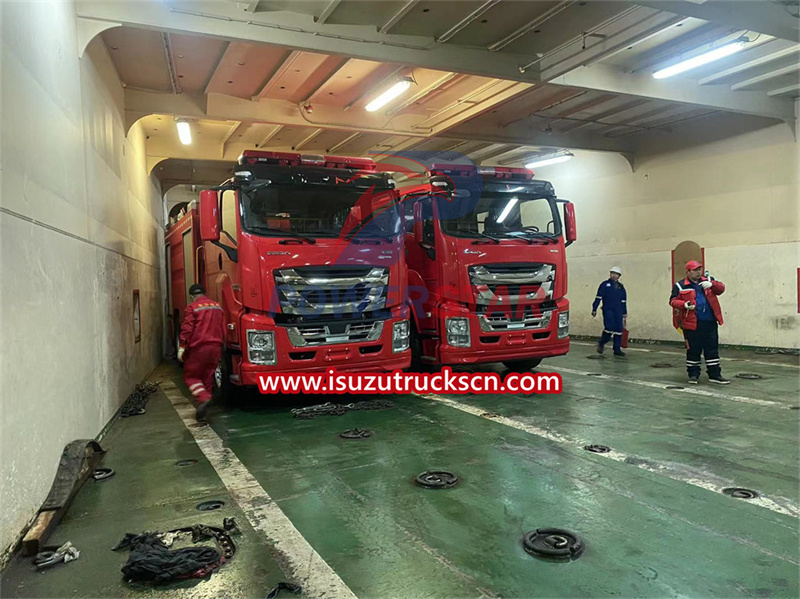 Caminhão de bombeiros Isuzu giga