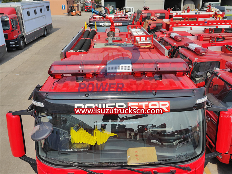 Caminhão de bombeiros Isuzu giga