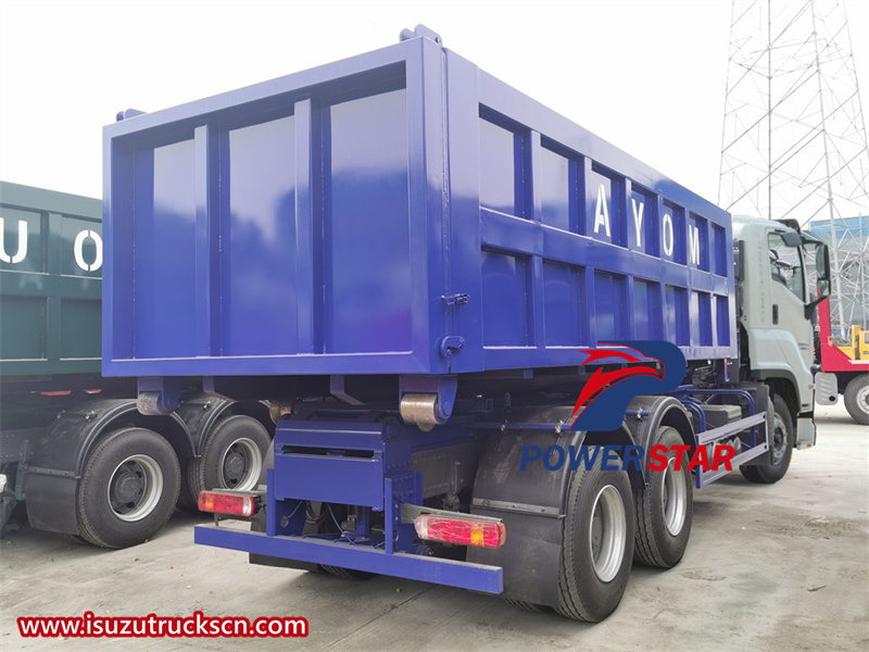 Isuzu 6x4 GIGA hook loader