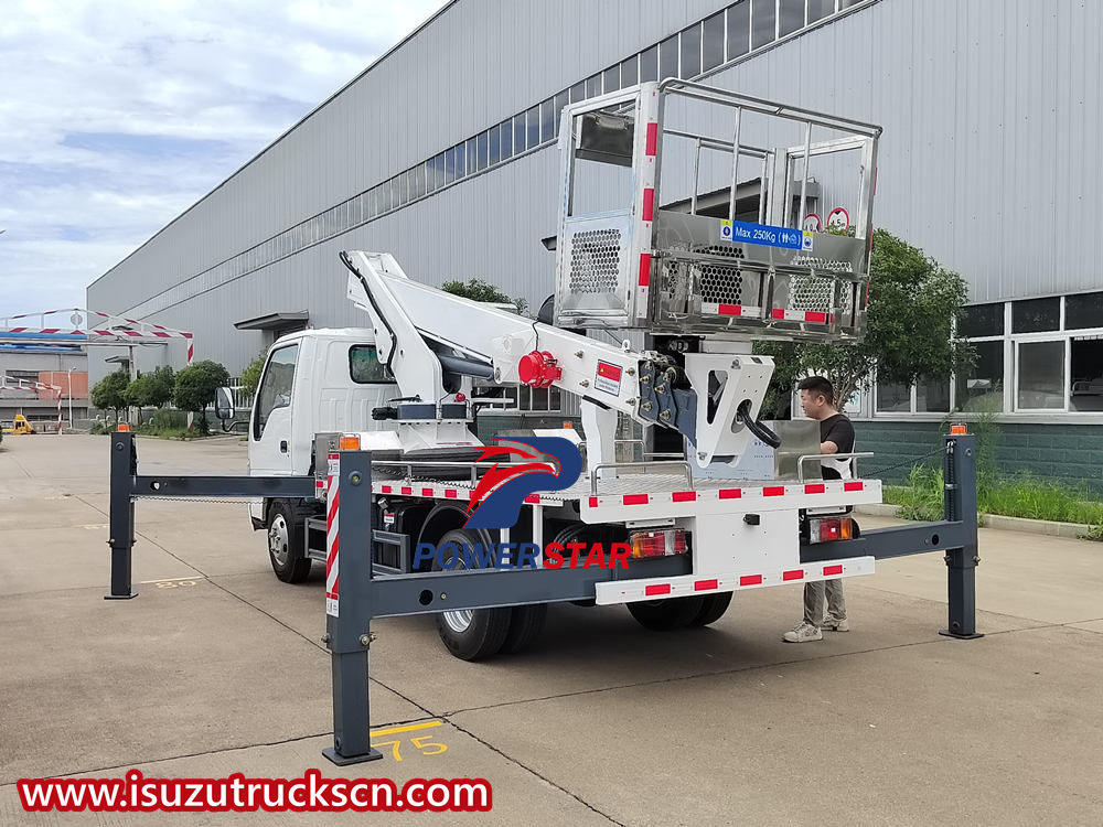 Caminhão de trabalho aéreo com lança telescópica Isuzu