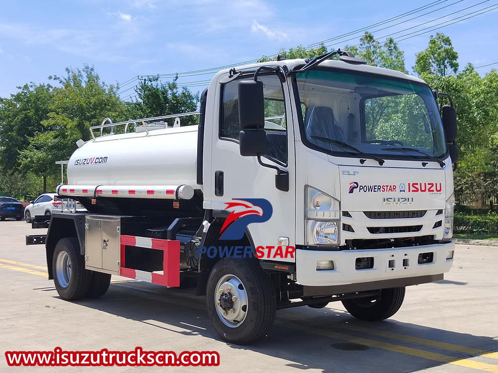 Caminhão Bowser de água Isuzu