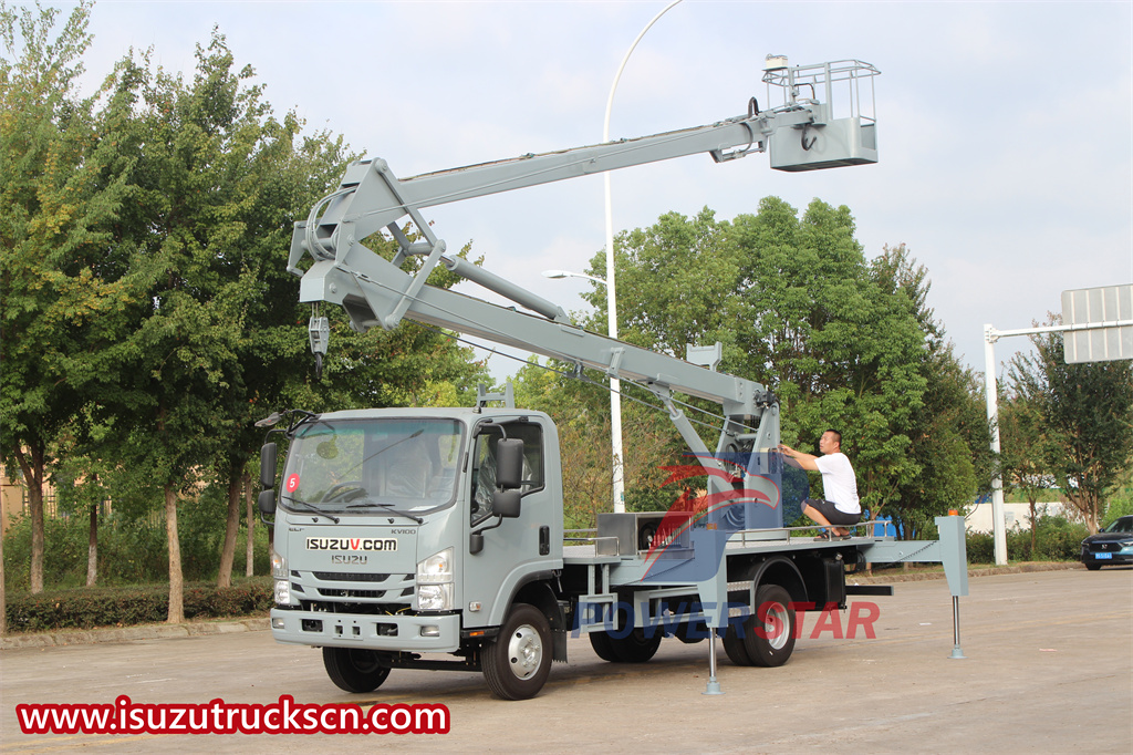 Isuzu manlifter truck