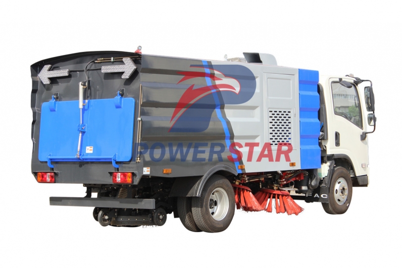 Vacuum road sweeper truck Isuzu for sale