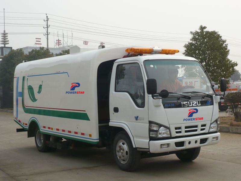 Caminhões Isuzu Varredora a vácuo a seco Caminhão varredor rodoviário feito por caminhões Powerstar
    