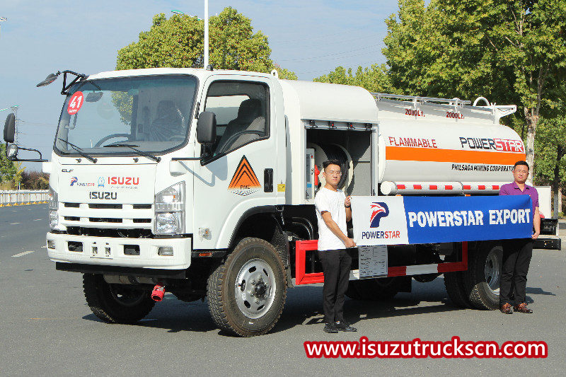 Caminhão tanque de combustível ISUZU com tração integral NPR 4000L é entregue nas Filipinas
    