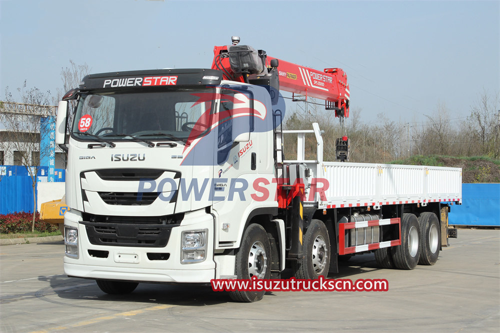 As principais características do caminhão guindaste com lança Isuzu GIGA
    