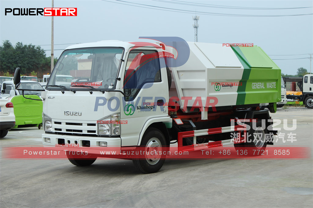 Exportação de caminhão de lixo com elevador de gancho ISUZU mini ELF 5cbm para a Mongólia a partir do porto de Erenhot
    