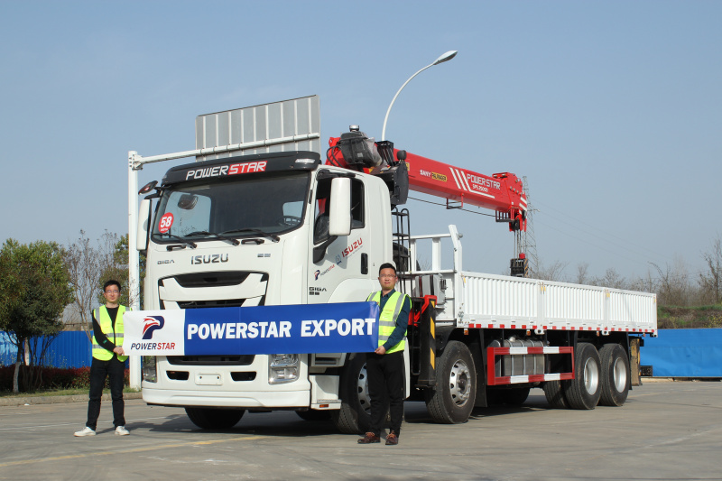 Guindaste de rodas ISUZU GIGA 12 com guindaste palfinger de 14 toneladas
    