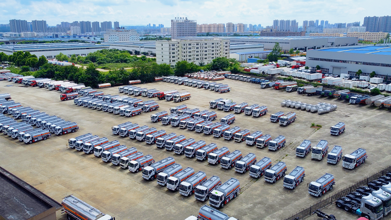 Oficina de caminhão-tanque de combustível Isuzu, produção de caminhão-tanque de combustível isuzu
    