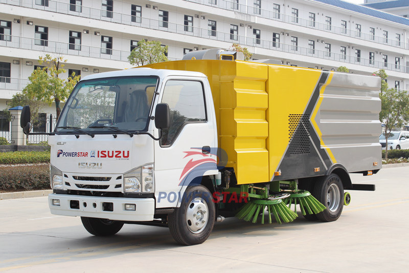 Caminhão varredor de estrada ISUZU NKR 120HP é exportado para a Mongólia